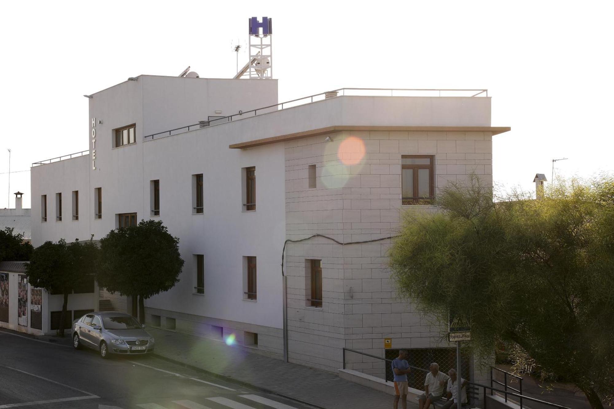 Hotel Albanta La Lantejuela エクステリア 写真